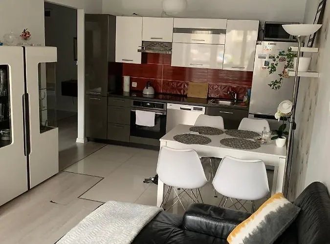 Polonia Διαμέρισμα *